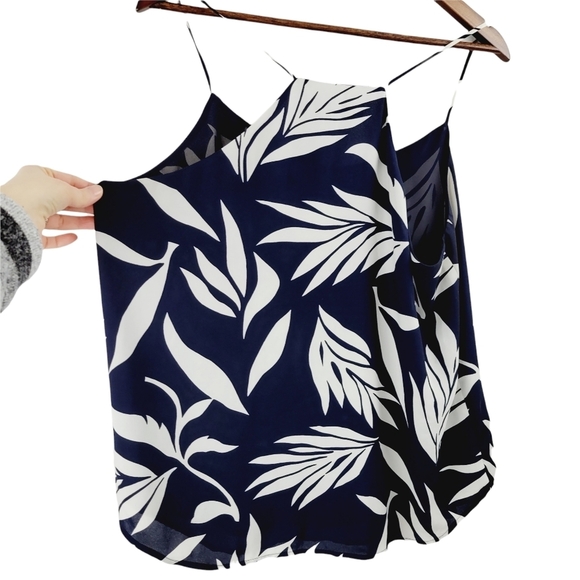 ❤️ Loft blue and white tropical top size L - Picture 5 of 9